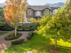 2 1261 Main Street, Squamish, BC