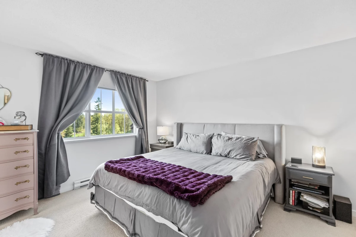Entry Foyer Photo of 27 11176 Gilker Hill Road, Maple Ridge, BC