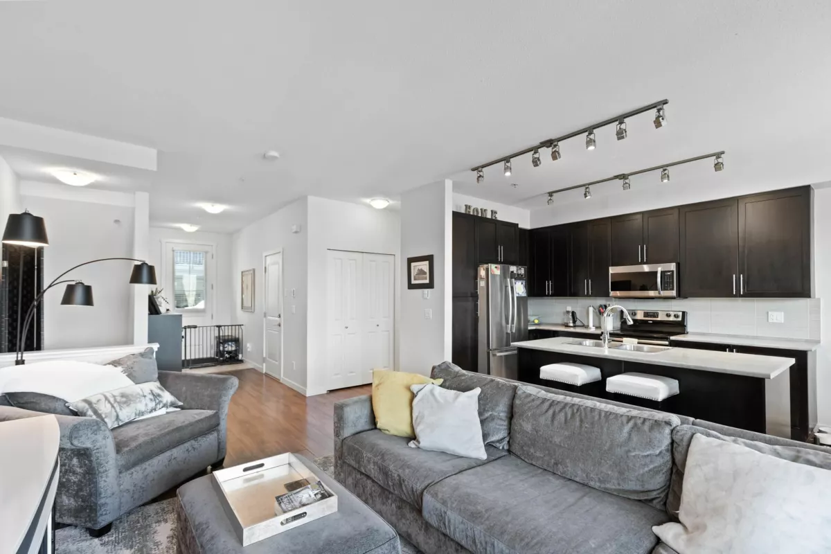 Guest Bathroom Photo of 27 11176 Gilker Hill Road, Maple Ridge, BC