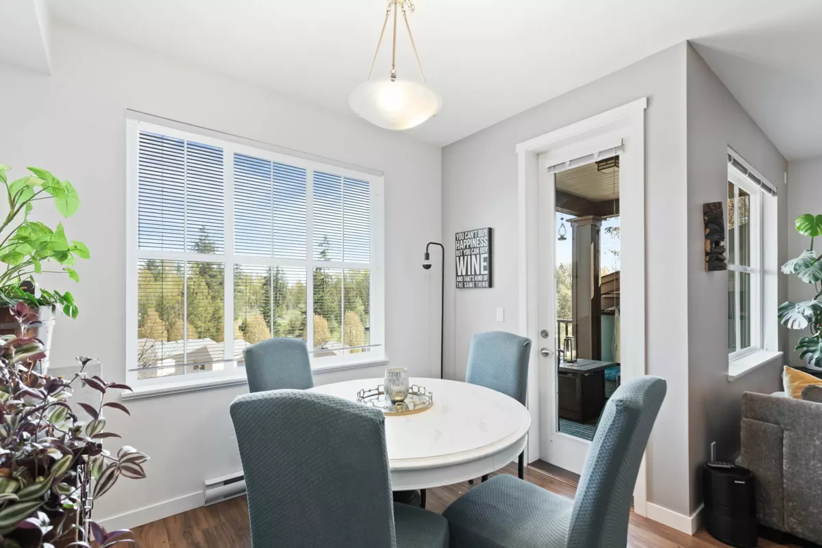 Primary Bathroom Photo of 27 11176 Gilker Hill Road, Maple Ridge, BC