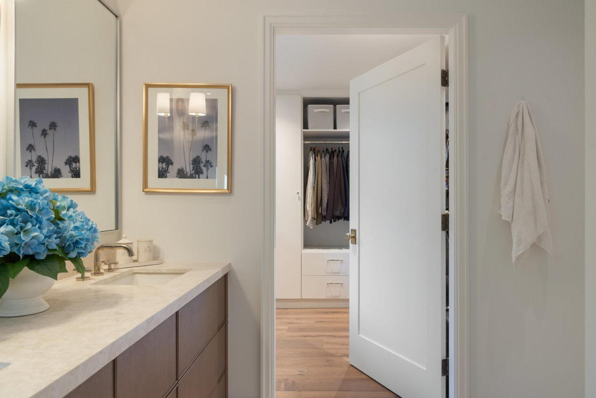 Entry Foyer Photo of 5075 Howe Sound Lane, West Vancouver, BC