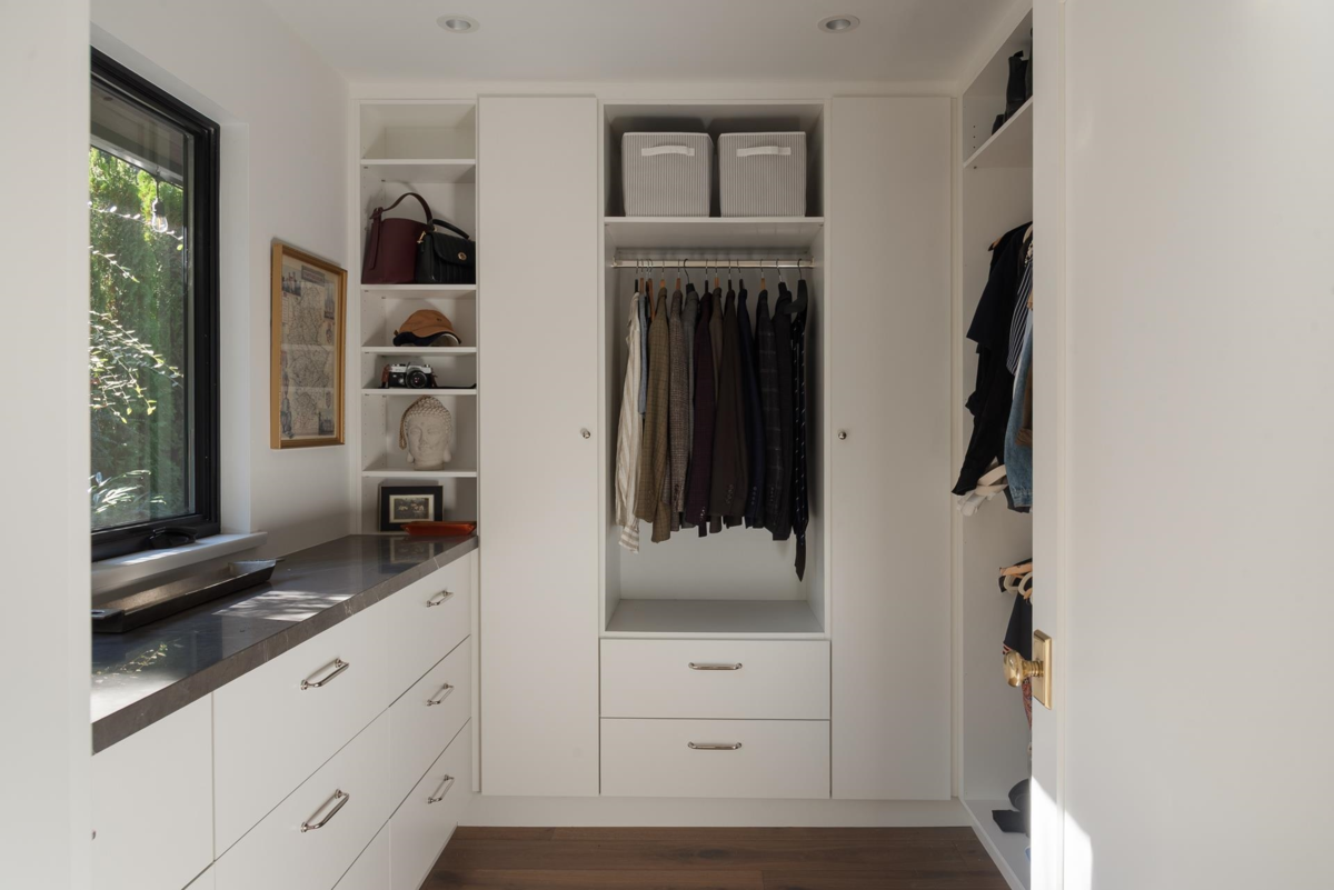 Hallway Photo of 5075 Howe Sound Lane, West Vancouver, BC