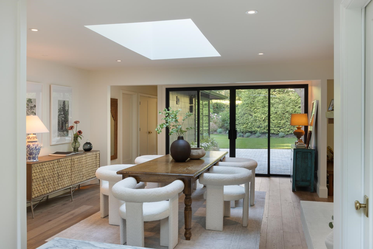 Powder Room Photo of 5075 Howe Sound Lane, West Vancouver, BC