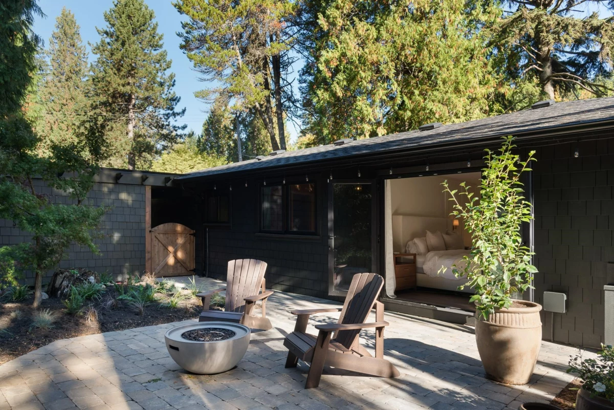 Staircase Photo of 5075 Howe Sound Lane, West Vancouver, BC