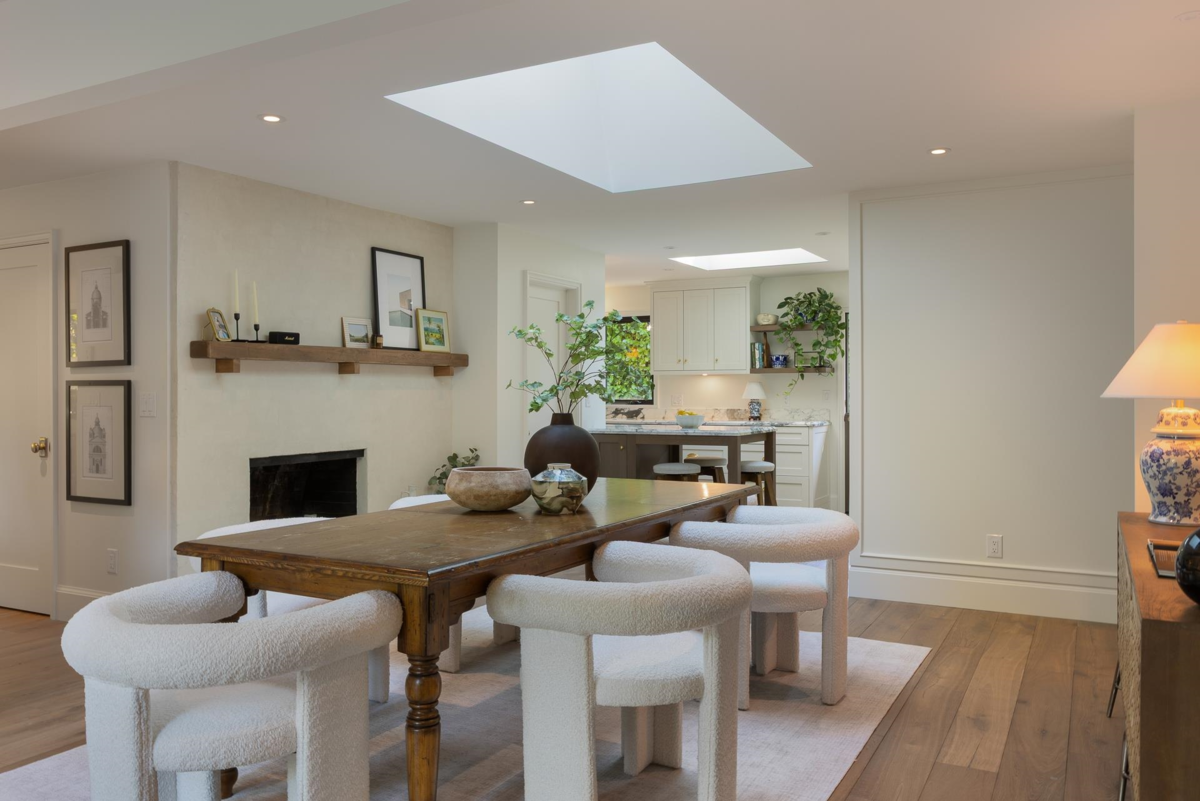 Walk-In Closet Photo of 5075 Howe Sound Lane, West Vancouver, BC