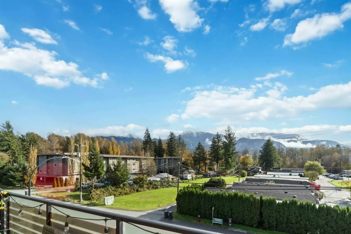 Hallway Photo of 201 39771 Government Road, Squamish, BC