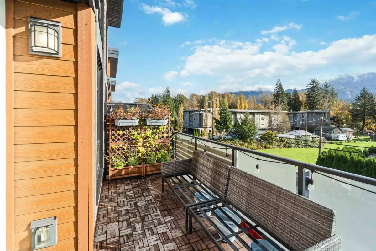 Mudroom Photo of 201 39771 Government Road, Squamish, BC