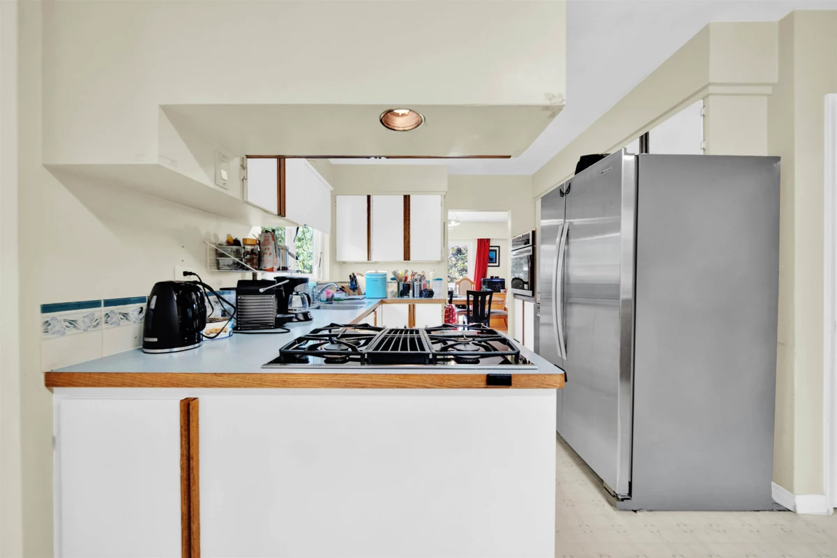 Breakfast Nook Photo of 320 Seaforth Crescent, Coquitlam, BC