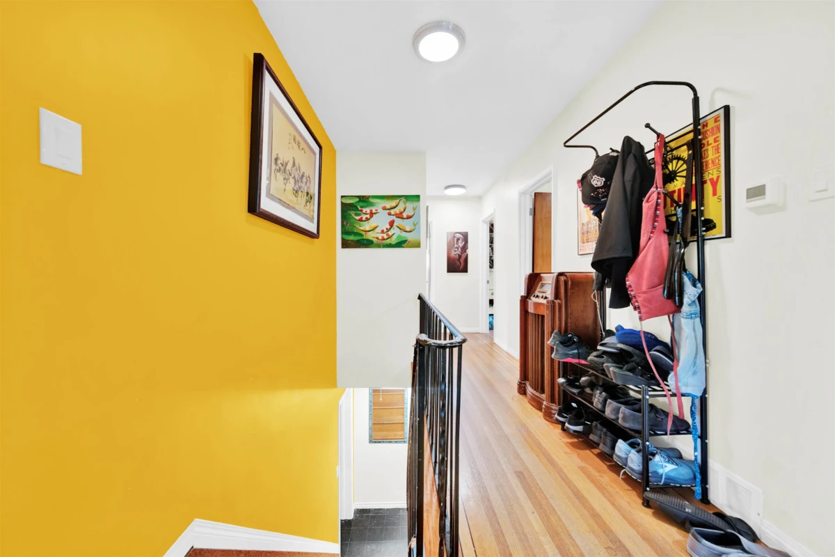 Family Room Photo of 320 Seaforth Crescent, Coquitlam, BC