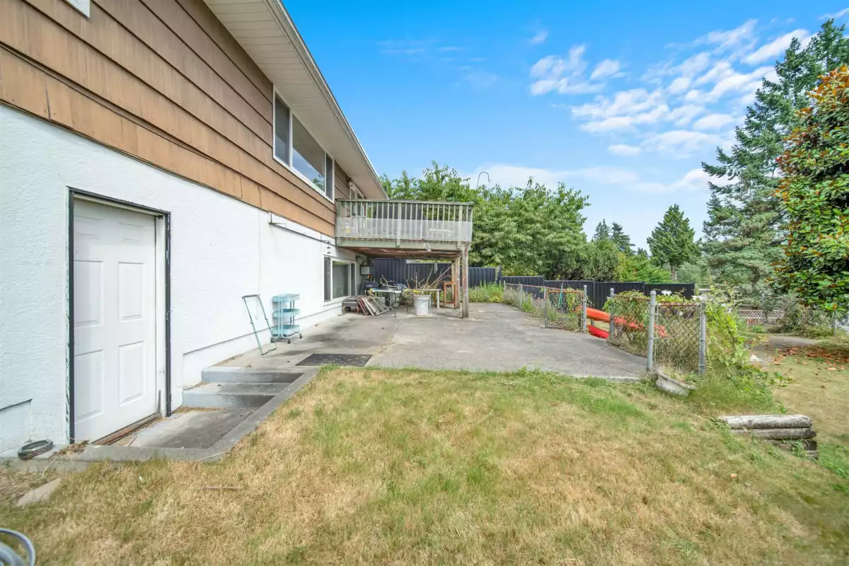Outdoor Patio Photo of 320 Seaforth Crescent, Coquitlam, BC