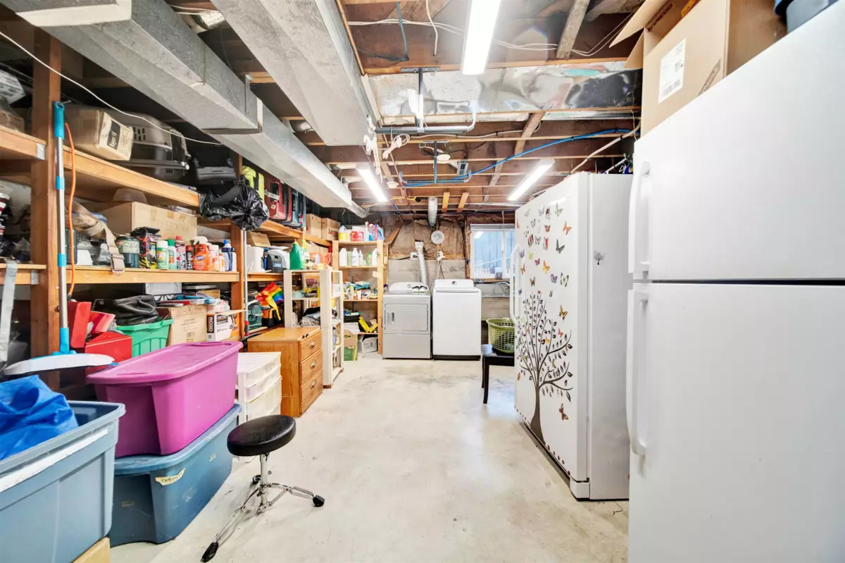 Staircase Photo of 320 Seaforth Crescent, Coquitlam, BC