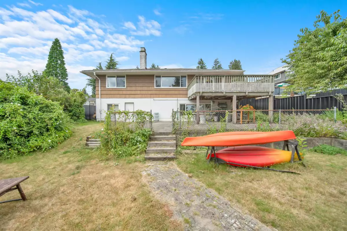 Swimming Pool Photo of 320 Seaforth Crescent, Coquitlam, BC