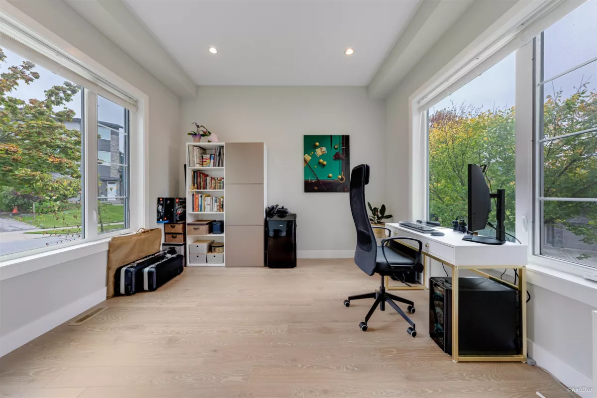Entry Foyer Photo of 3556 Archworth Avenue, Coquitlam, BC
