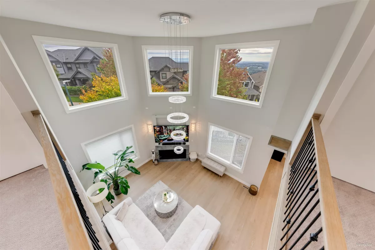 Swimming Pool Photo of 3556 Archworth Avenue, Coquitlam, BC