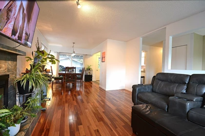 Kitchen Photo of 11717 209 Street, Maple Ridge, BC