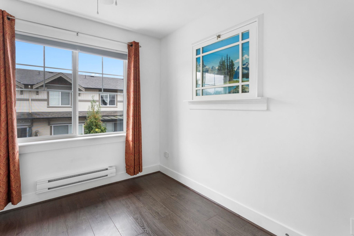 Entry Foyer Photo of 13 10151 240 Street, Maple Ridge, BC