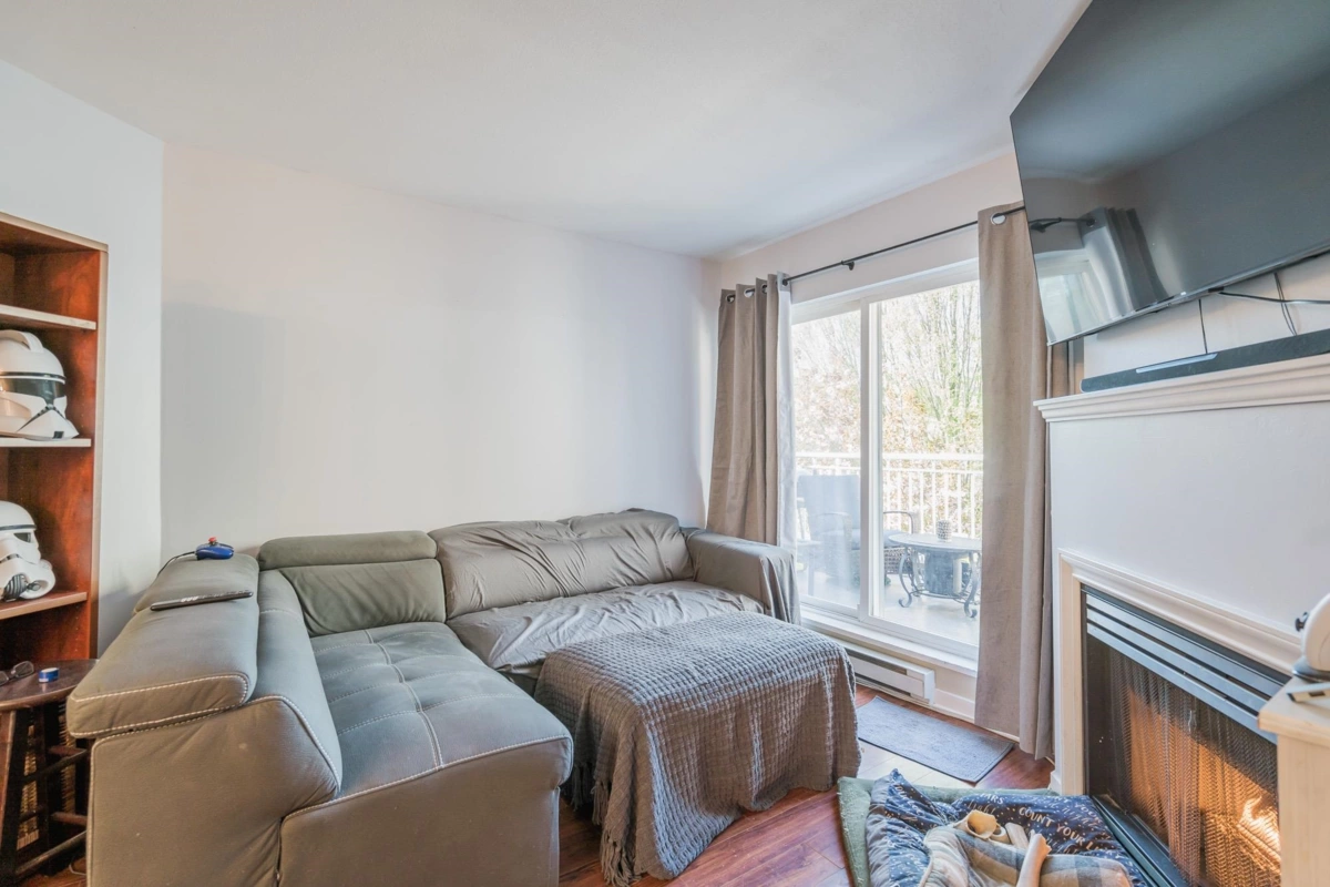 Primary Bathroom Photo of 415 6359 198 Street, Langley, BC