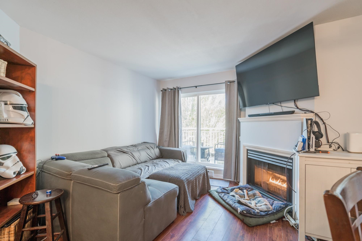 Primary Bedroom Photo of 415 6359 198 Street, Langley, BC