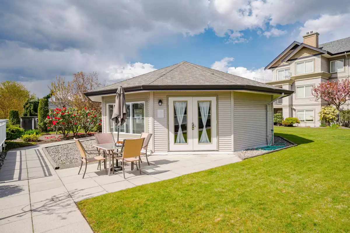 Staircase Photo of 415 6359 198 Street, Langley, BC