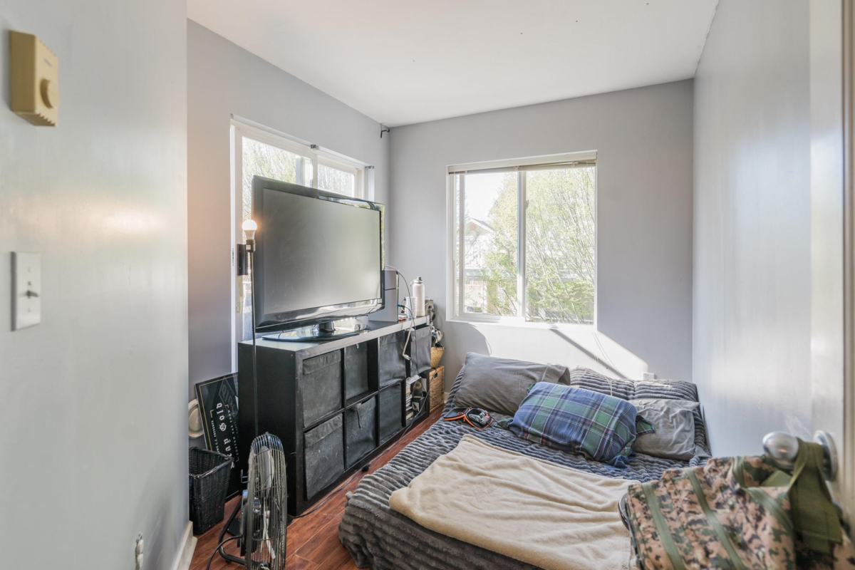 Walk-In Closet Photo of 415 6359 198 Street, Langley, BC