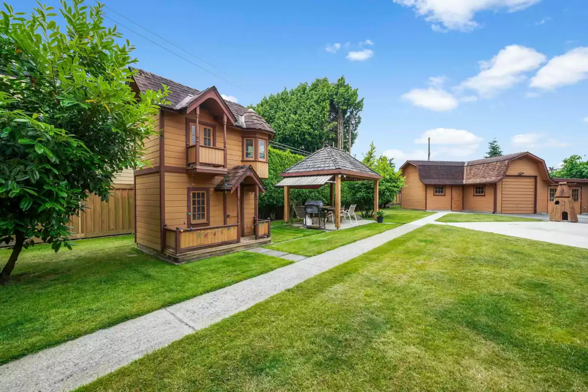 Dining Area Photo of 11260 Seacrest Road, Richmond, BC
