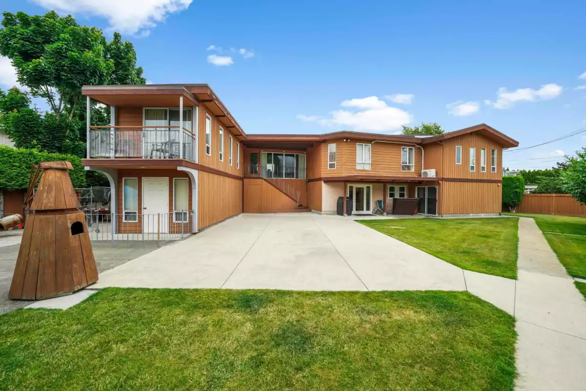 Family Room Photo of 11260 Seacrest Road, Richmond, BC