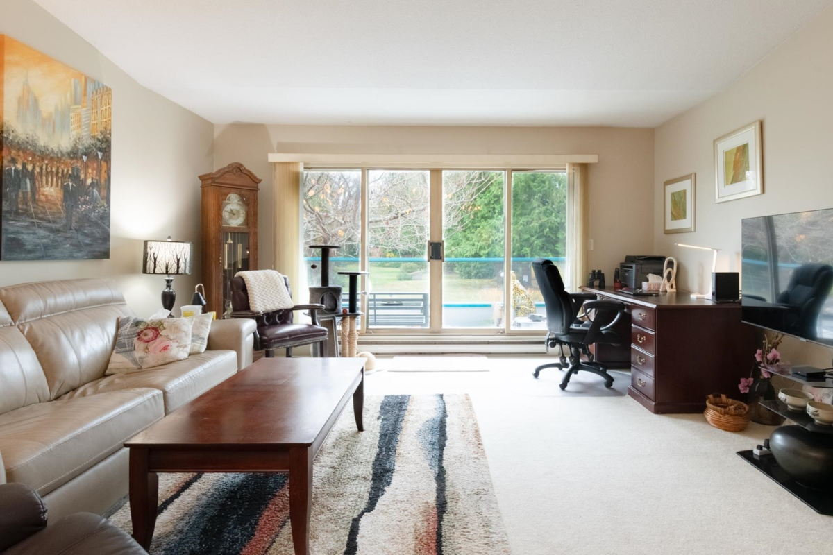 Breakfast Nook Photo of 41 555 Eaglecrest Drive, Gibsons, BC