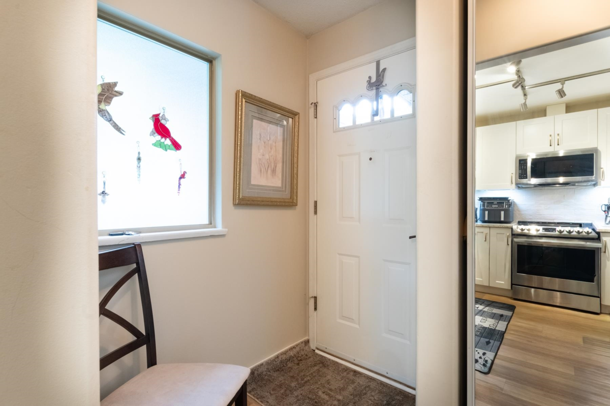 Entry Foyer Photo of 41 555 Eaglecrest Drive, Gibsons, BC