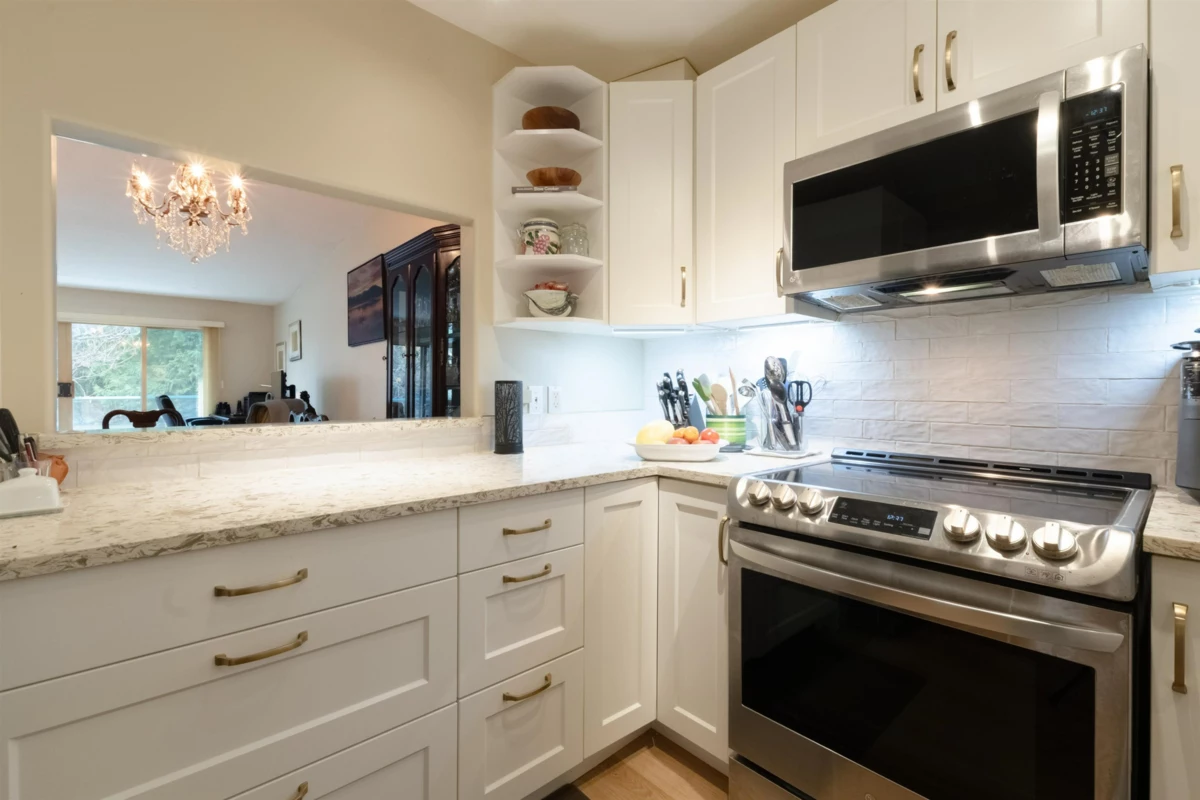 Kitchen Photo of 41 555 Eaglecrest Drive, Gibsons, BC