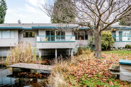 41 555 Eaglecrest Drive, Gibsons, BC, Gibsons & Area — 1 bed townhouse for sale