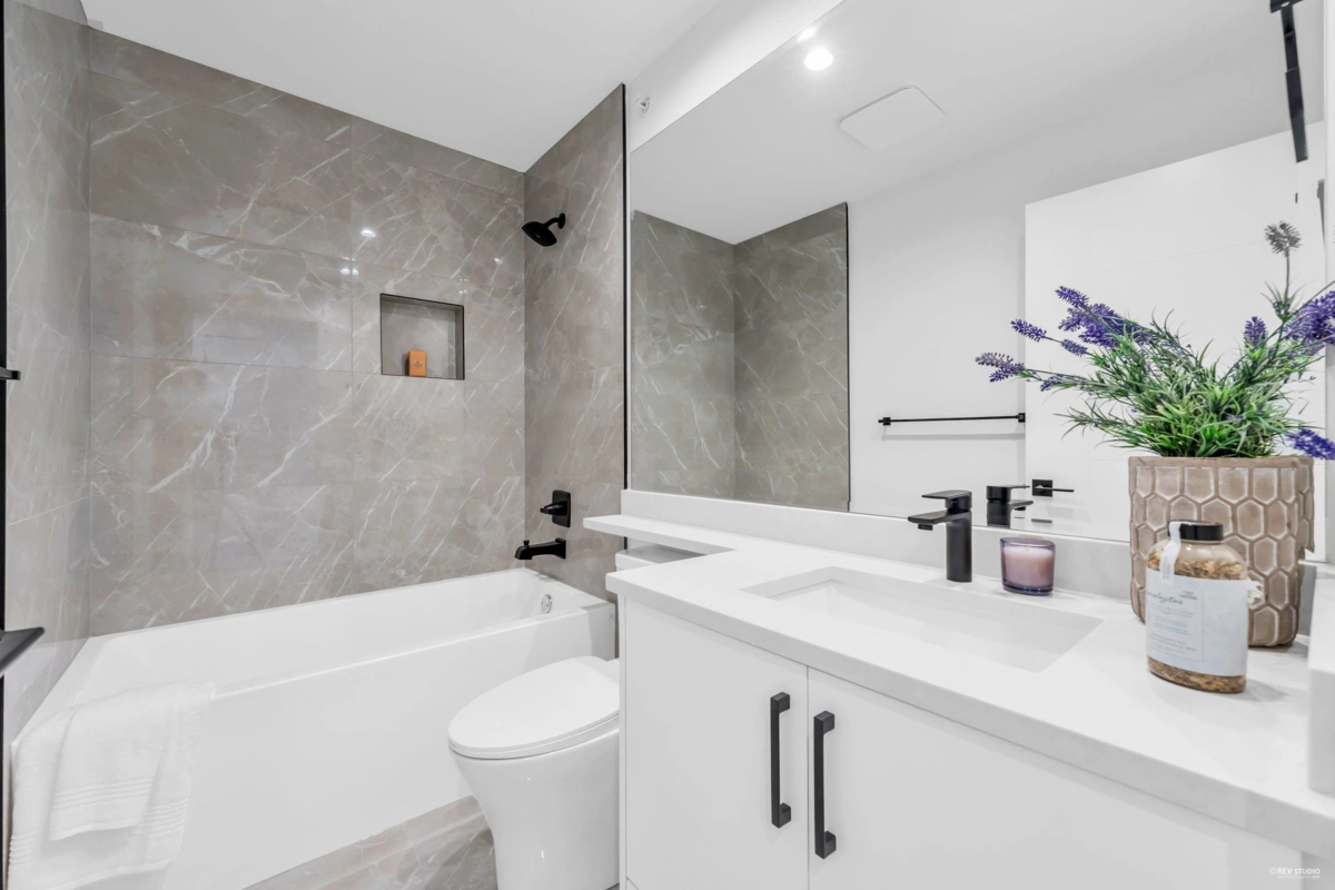 Powder Room Photo of 13622 232 Street, Maple Ridge, BC