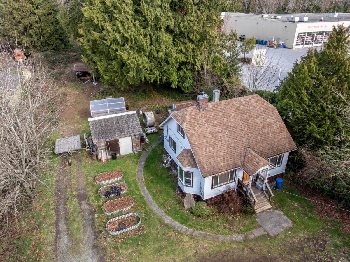 Kitchen Photo of 4404 Sunshine Coast Highway, Sechelt, BC