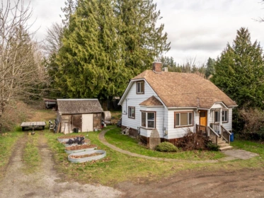 4404 Sunshine Coast Highway, Sechelt, BC, Sechelt — Single Family Residence for sale