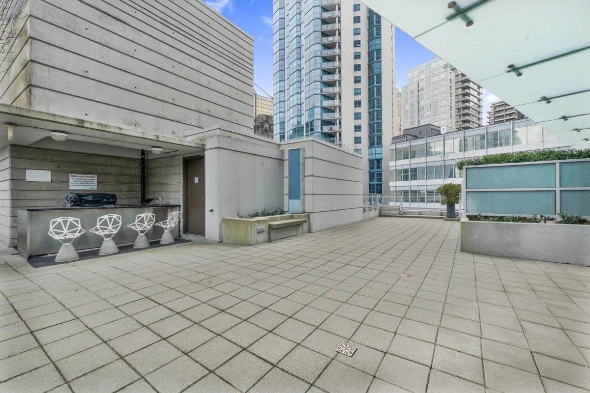 Outdoor Kitchen Photo of 1201 1499 W Pender Street, Vancouver, BC