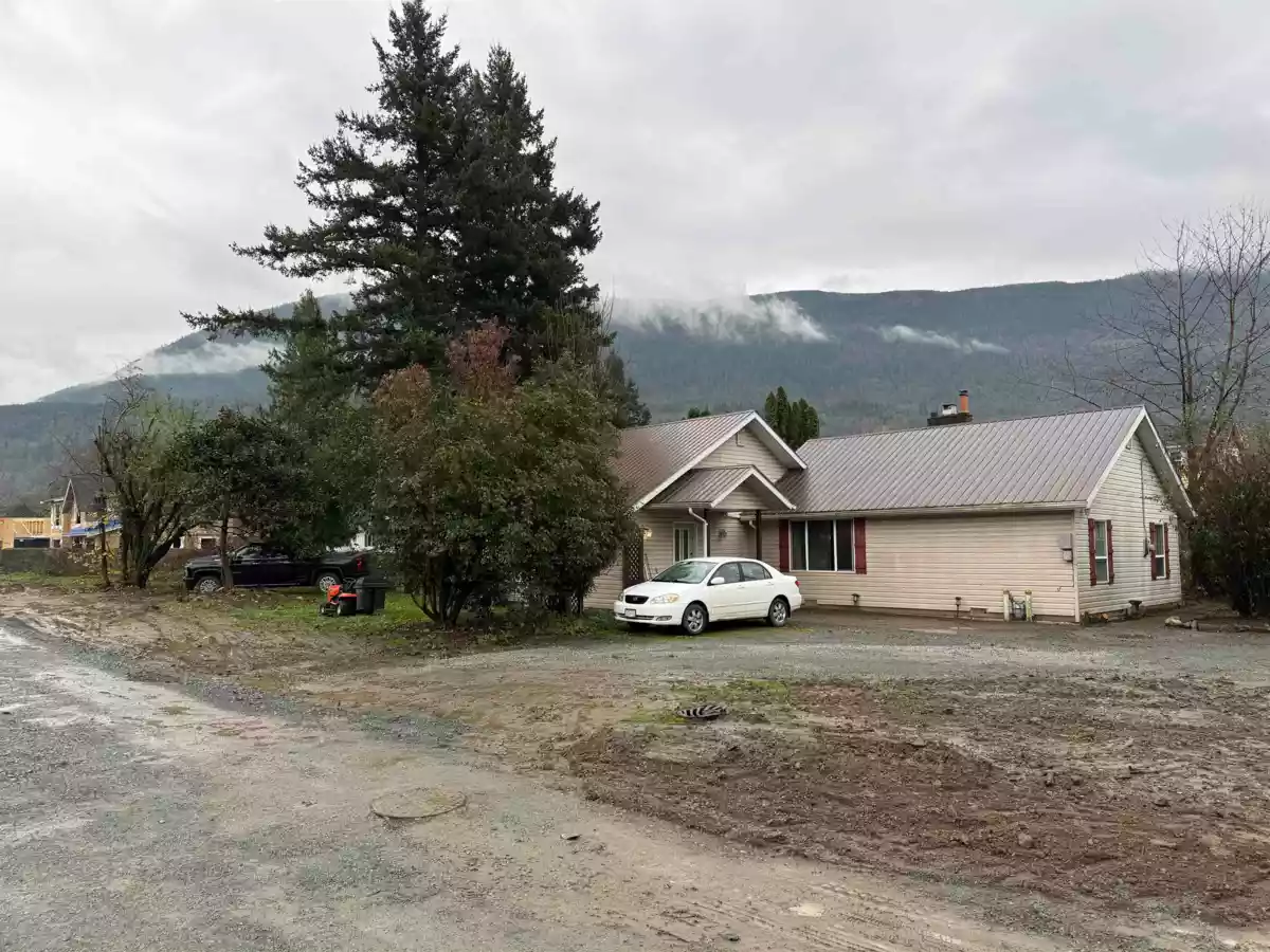Living Room Photo of 4510 Community Street, Yarrow, BC