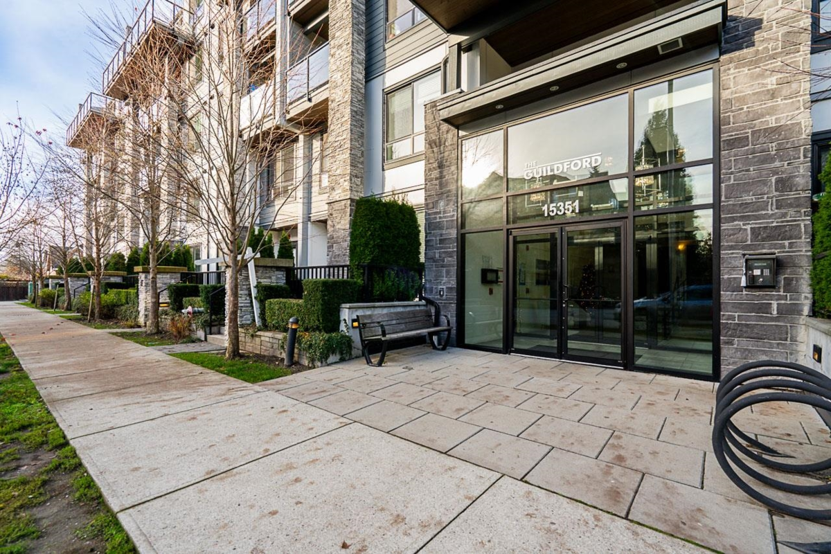 Dining Area Photo of 316 15351 101 Avenue, Surrey, BC