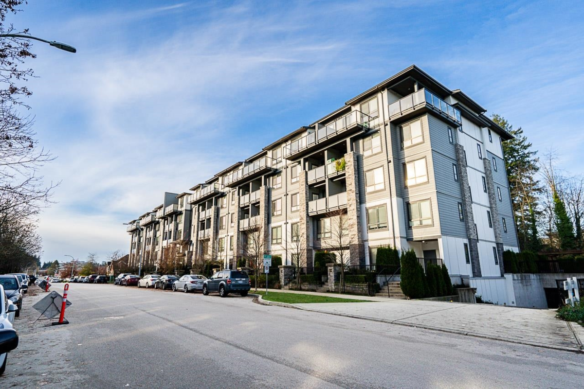 Exterior Front Photo of 316 15351 101 Avenue, Surrey, BC