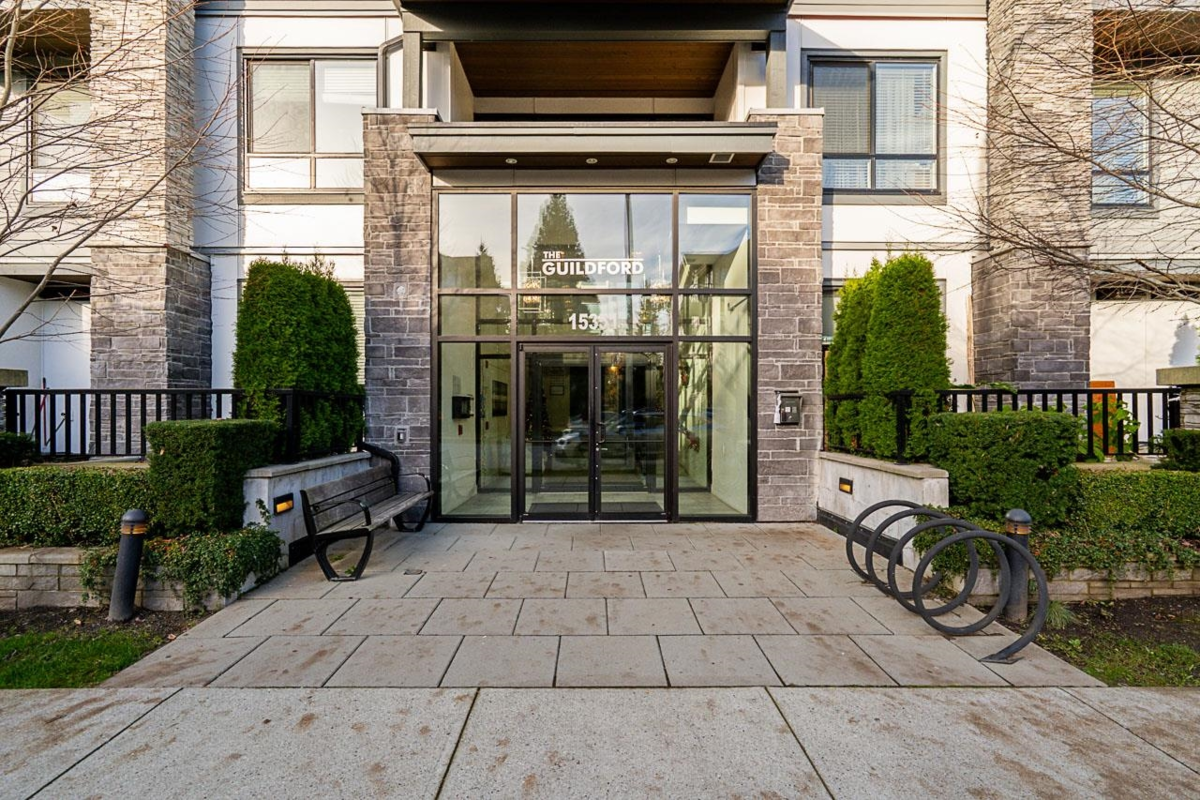 Family Room Photo of 316 15351 101 Avenue, Surrey, BC