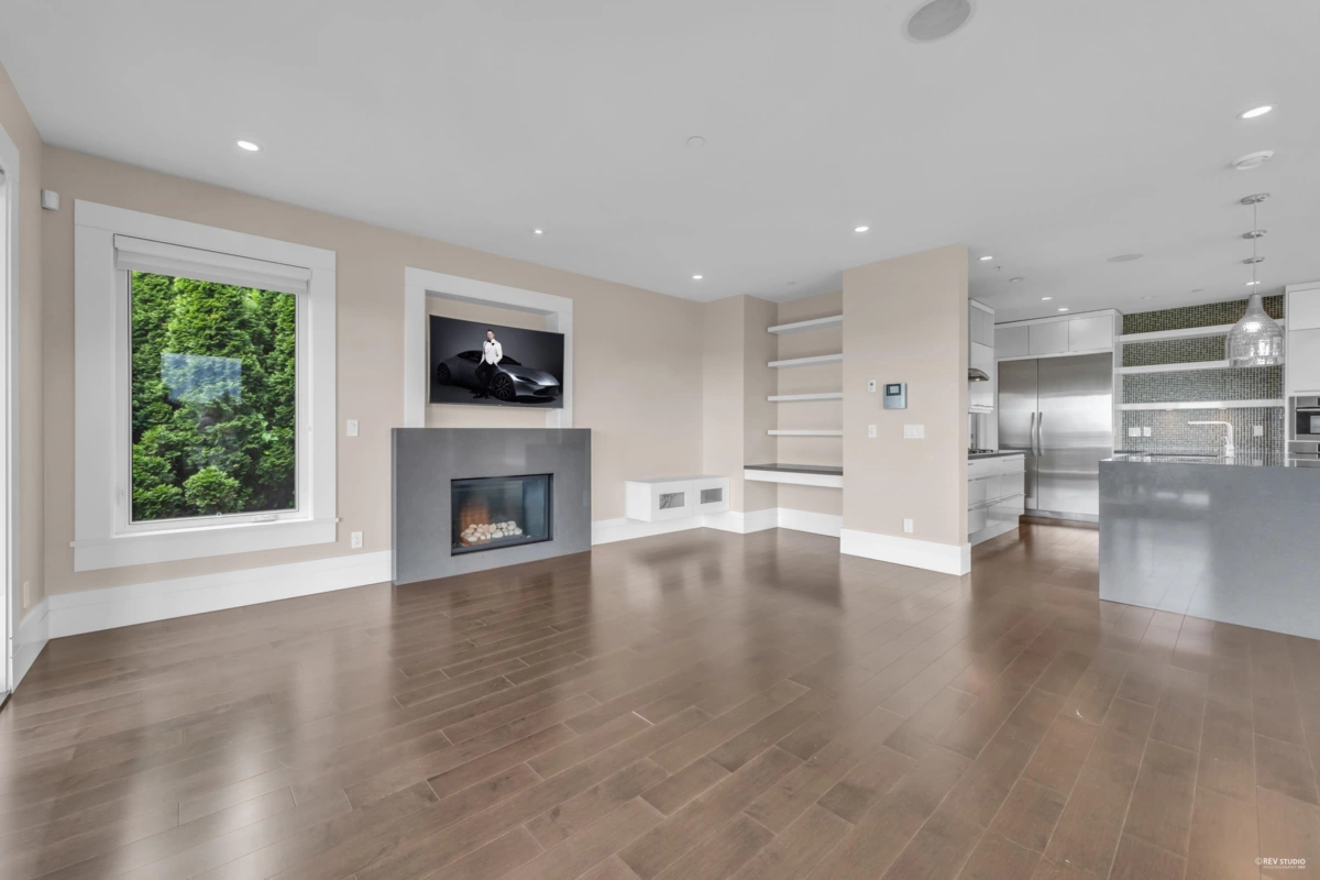 Basement Recreation Room Photo of 2548 Mathers Avenue, West Vancouver, BC