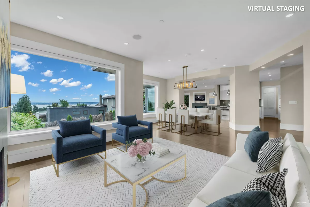 Dining Area Photo of 2548 Mathers Avenue, West Vancouver, BC