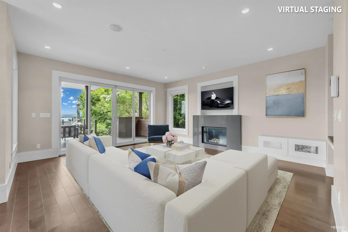 Guest Bathroom Photo of 2548 Mathers Avenue, West Vancouver, BC