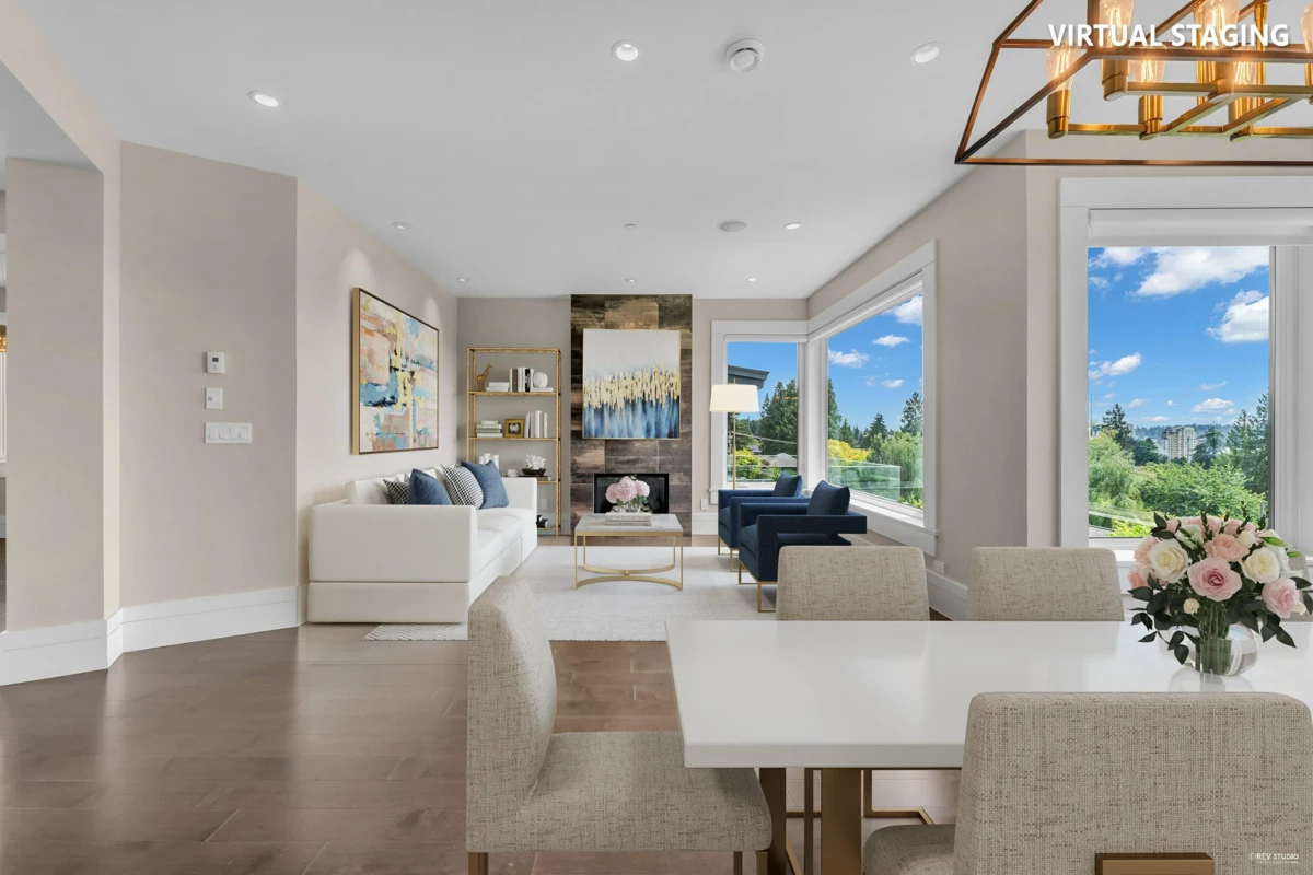 Kitchen Island Photo of 2548 Mathers Avenue, West Vancouver, BC