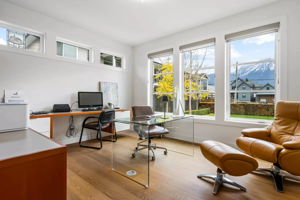 Breakfast Nook Photo of 1857 Agassiz Avenue, Agassiz, BC
