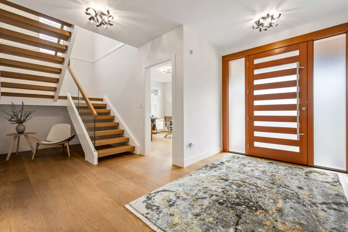 Kitchen Island Photo of 1857 Agassiz Avenue, Agassiz, BC