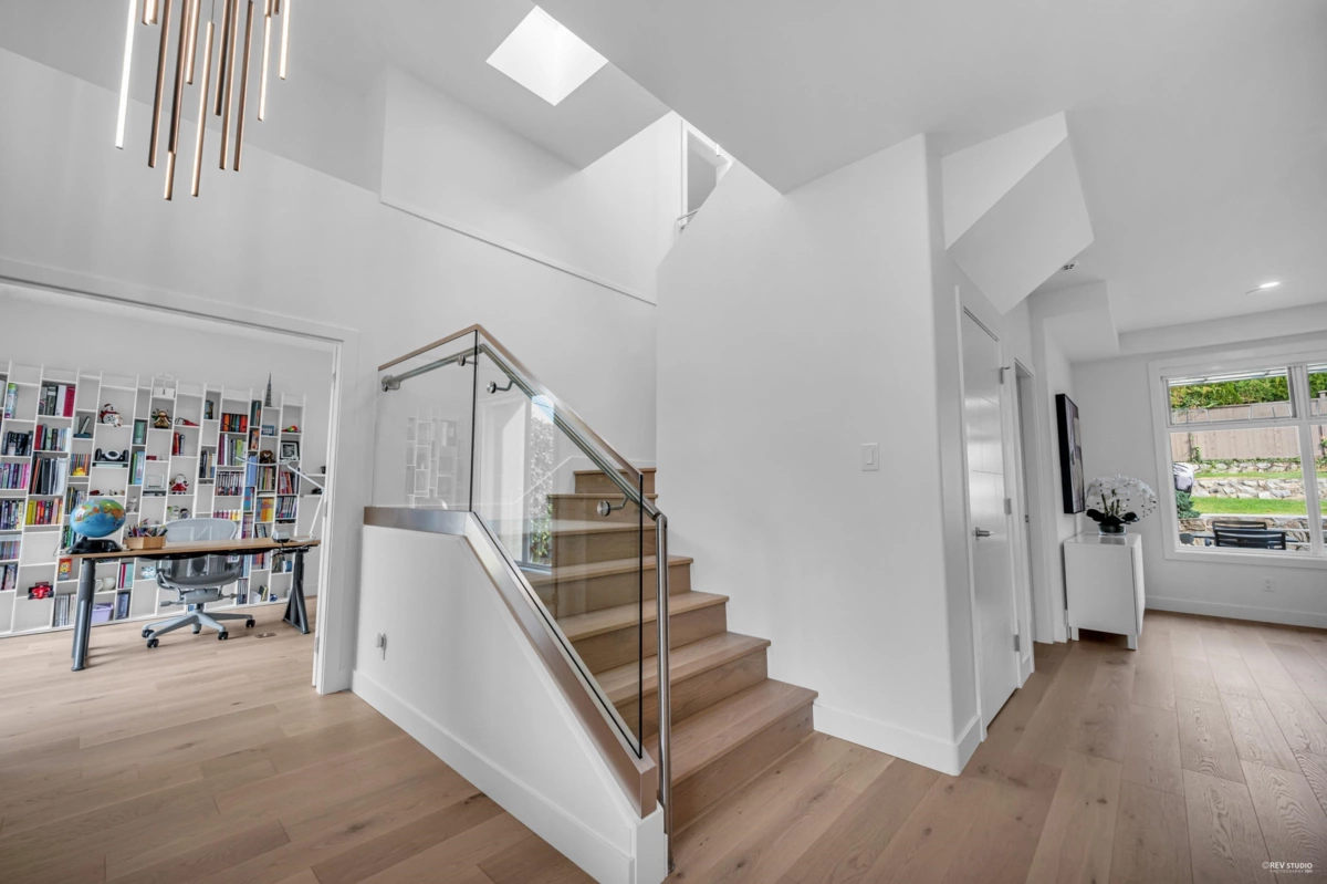 Basement Recreation Room Photo of 2175 Kings Avenue, West Vancouver, BC