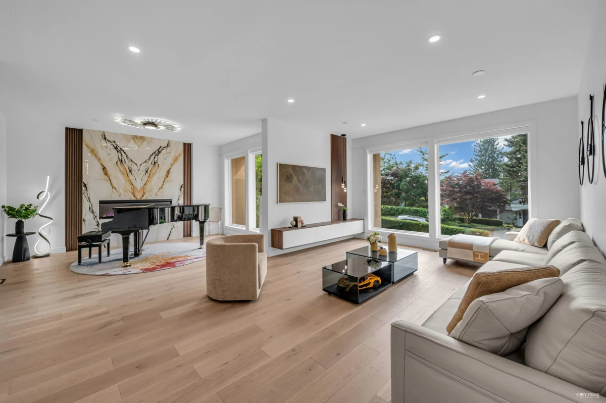 Family Room Photo of 2175 Kings Avenue, West Vancouver, BC