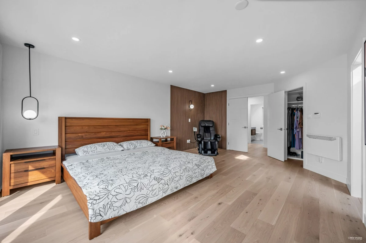 Mudroom Photo of 2175 Kings Avenue, West Vancouver, BC