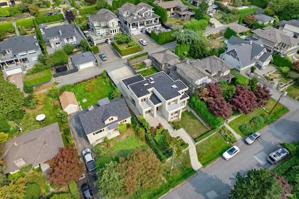 Neighborhood Park Photo Near 2175 Kings Avenue, West Vancouver, BC