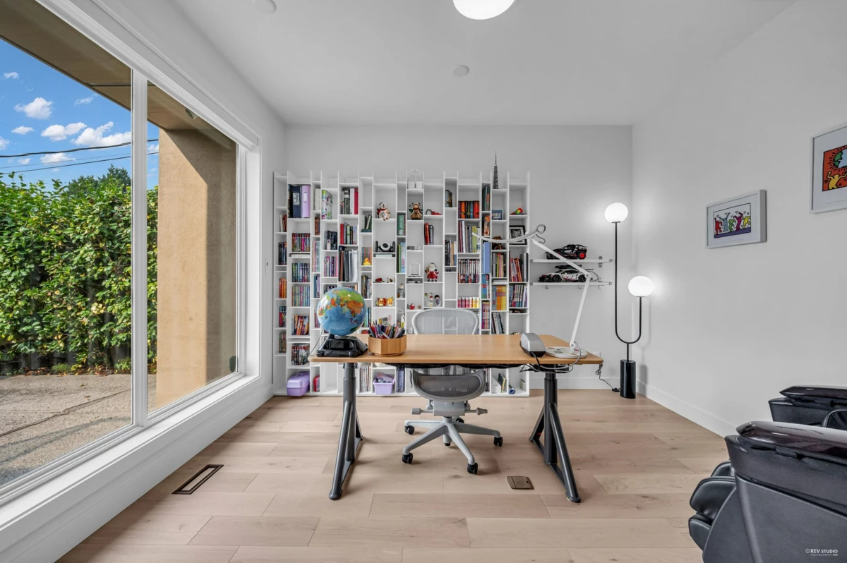 Office / Den Photo of 2175 Kings Avenue, West Vancouver, BC