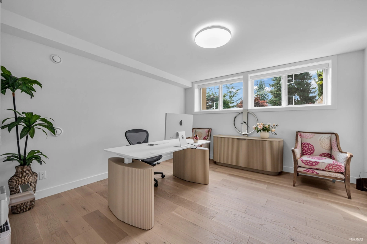 Outdoor Patio Photo of 2175 Kings Avenue, West Vancouver, BC